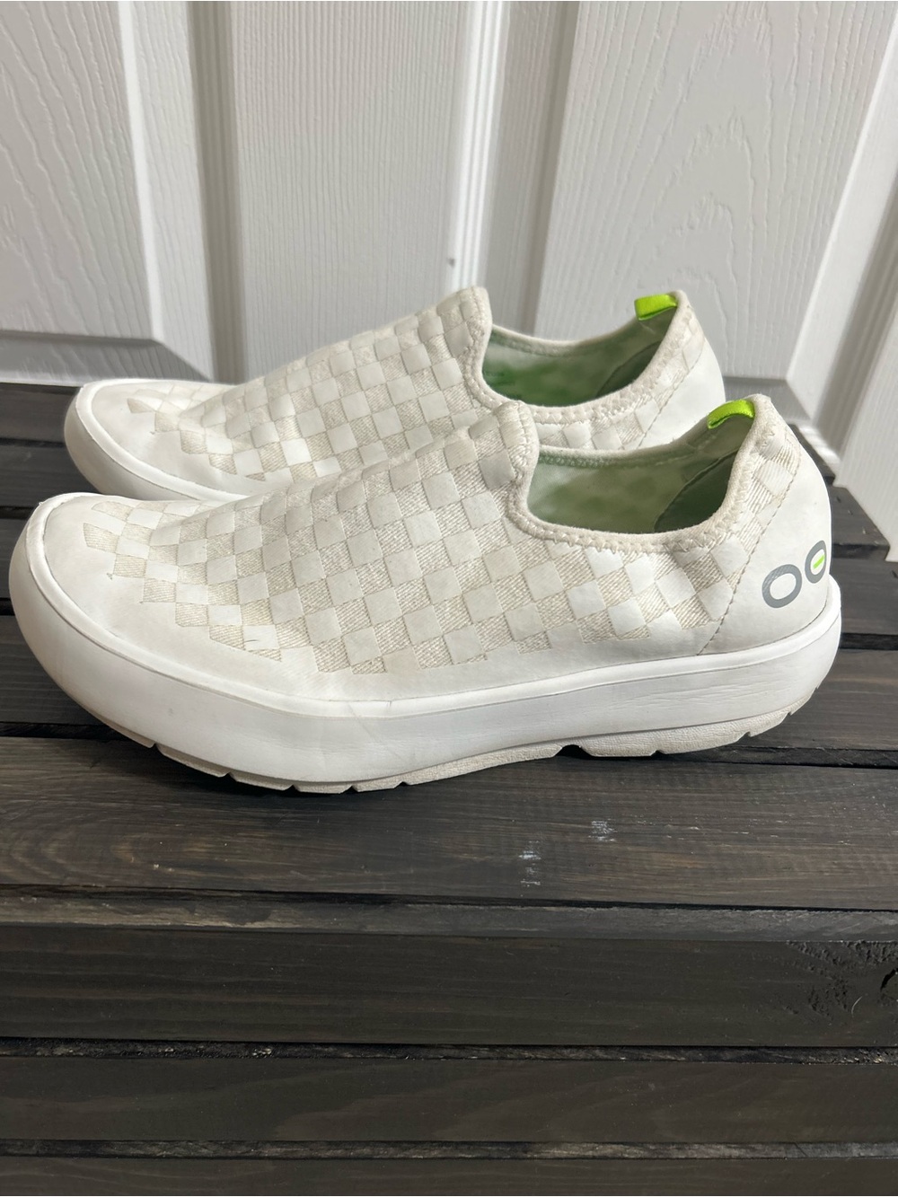 Oofos OOmg eeZee Low White Checker Comfort Slip On Sneakers Sz 8